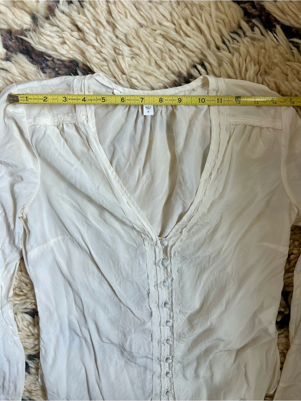 Veronica Beard 100% Silk Blouse, White V-Neck Button Front - Picture 5 of 8